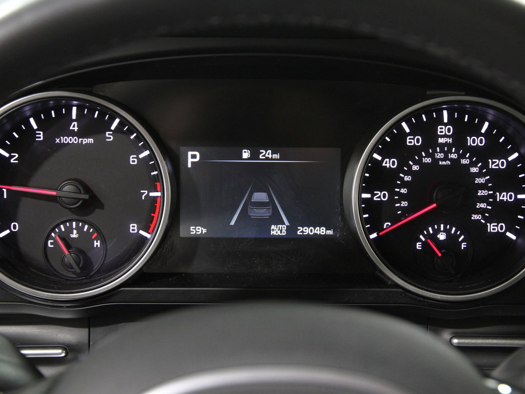 Used 2024 Kia Carnival LX image 8