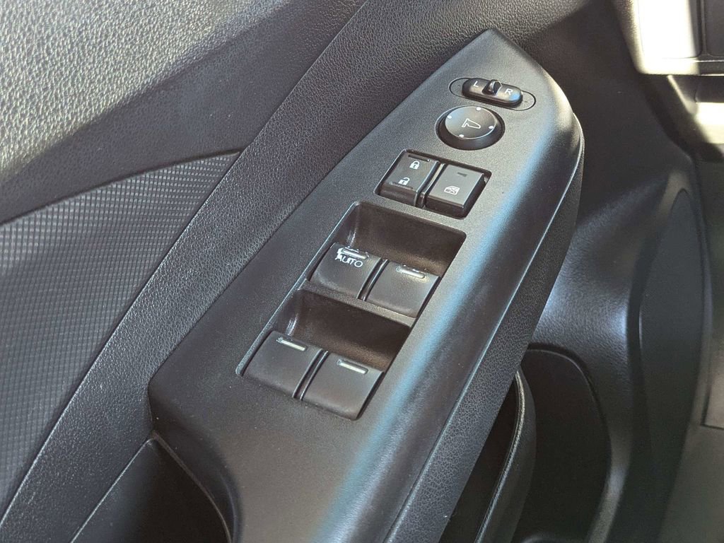 Used 2015 Honda CR-V LX image 21