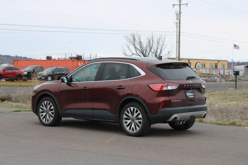 Used 2021 Ford Escape Titanium w/ Class II Trailer Tow Package image 4