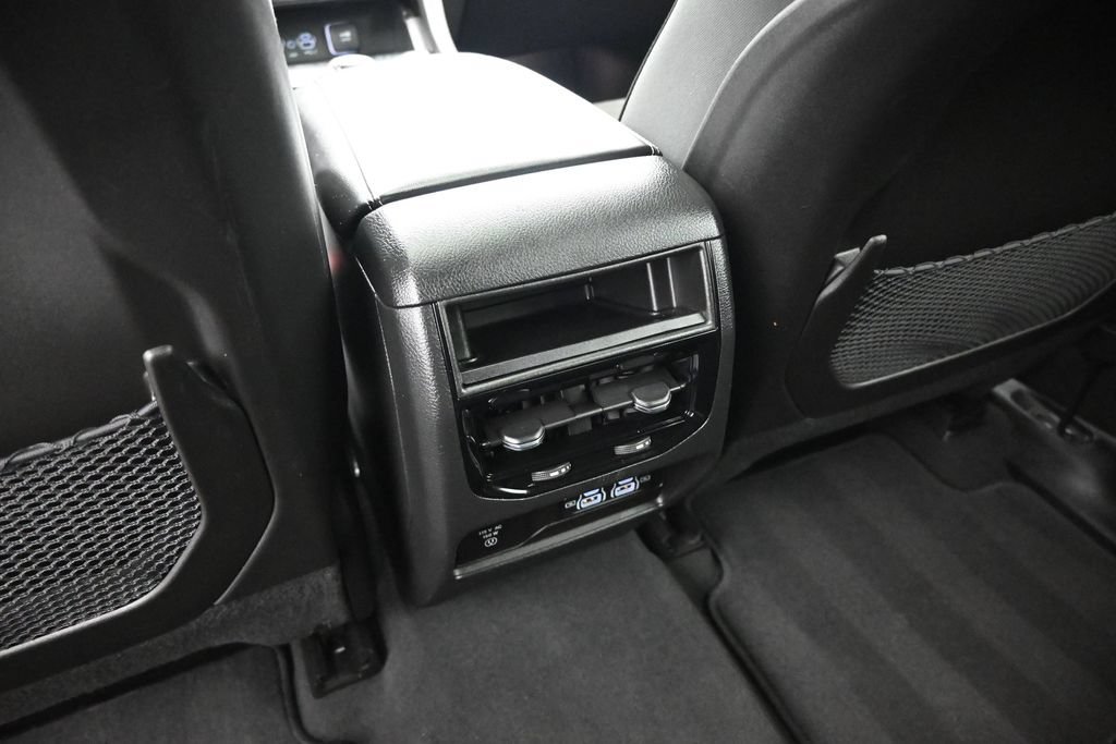 Used 2023 Jeep Grand Cherokee Laredo AWD/4WD image 21