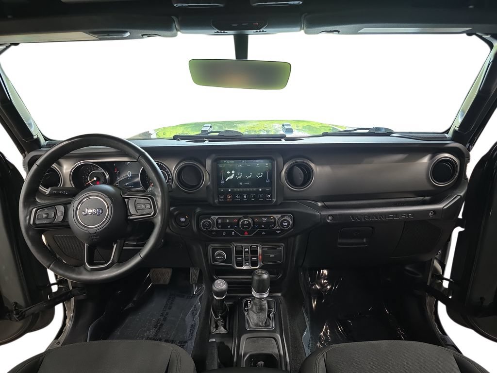 Used 2022 Jeep Wrangler Unlimited Sport AWD/4WD image 9