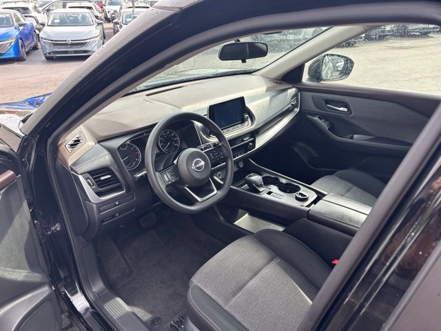 Used 2023 Nissan Rogue SV AWD/4WD image 7
