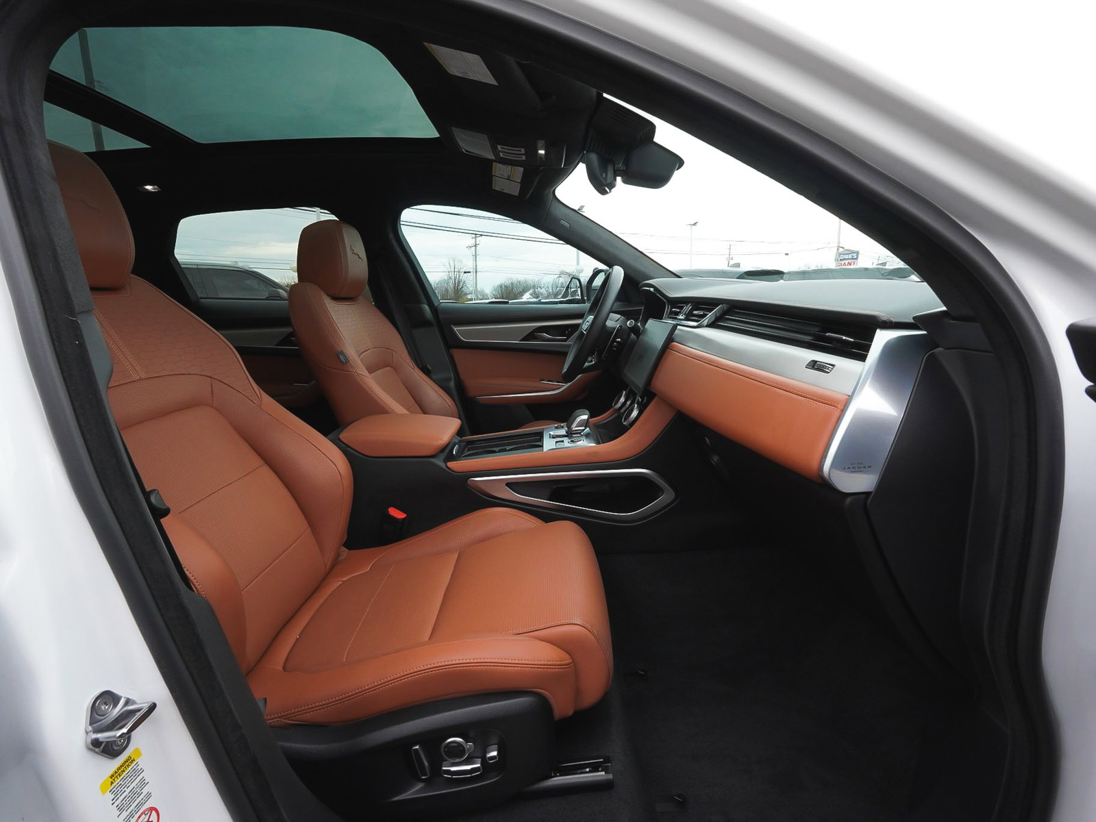 Used 2026 Jaguar F-PACE R-Dynamic S image 43