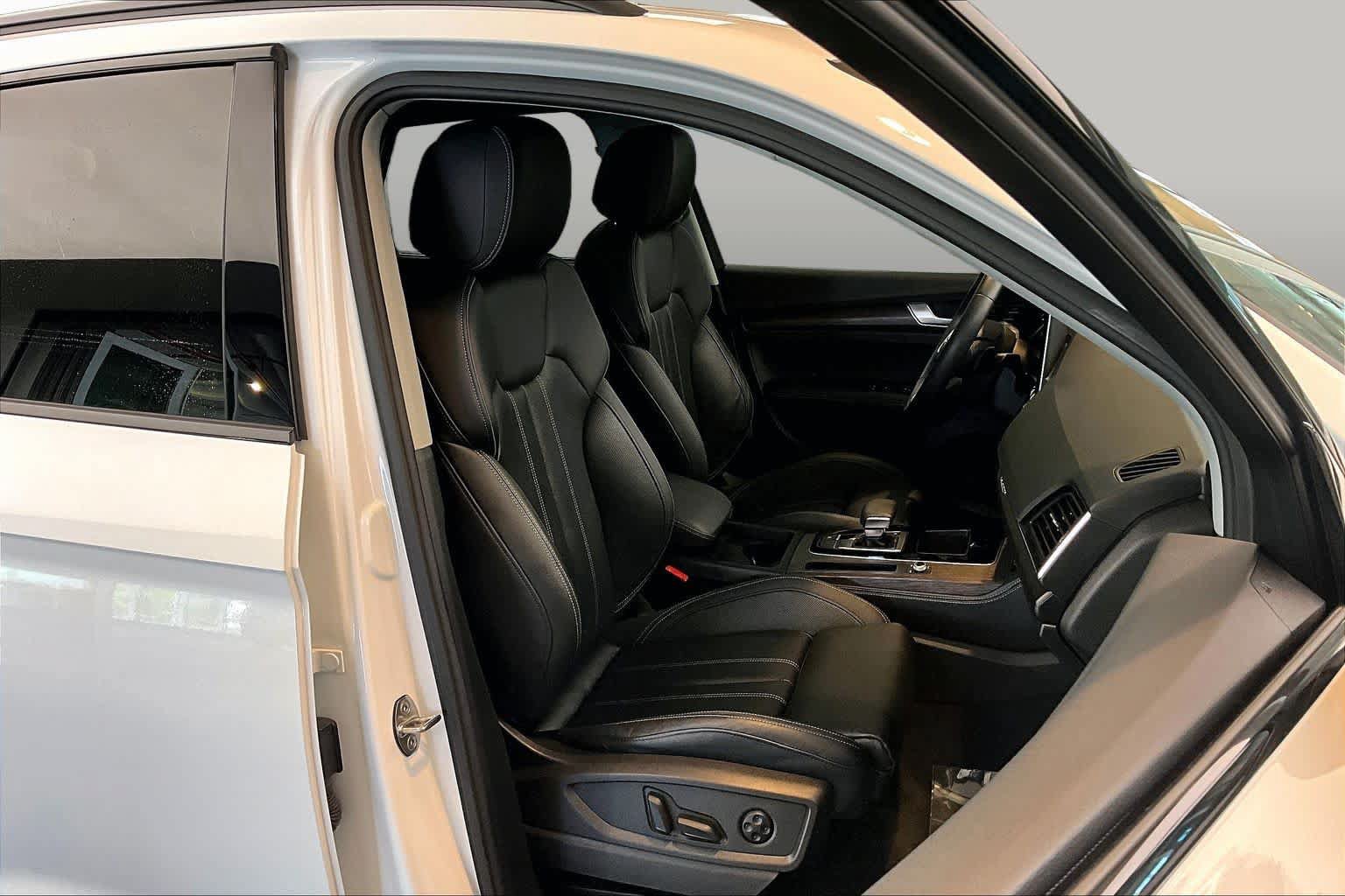 Used 2023 Audi Q5 2.0T Premium Plus w/ Premium Plus Package AWD/4WD image 9