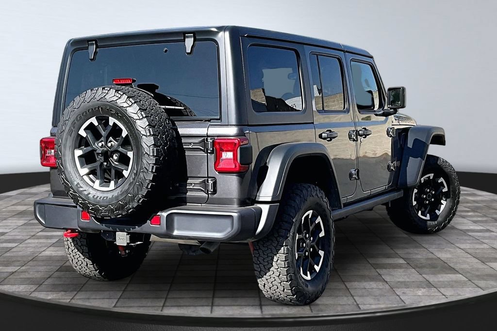 Used 2025 Jeep Wrangler Unlimited Rubicon w/ Convenience Group AWD/4WD image 22