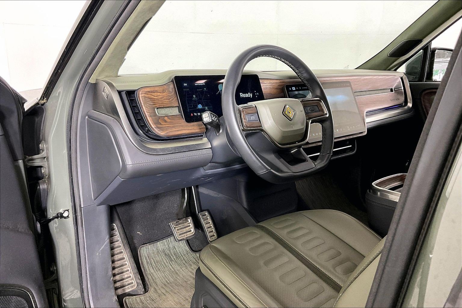 Used 2023 Rivian R1S Launch Edition AWD/4WD image 12