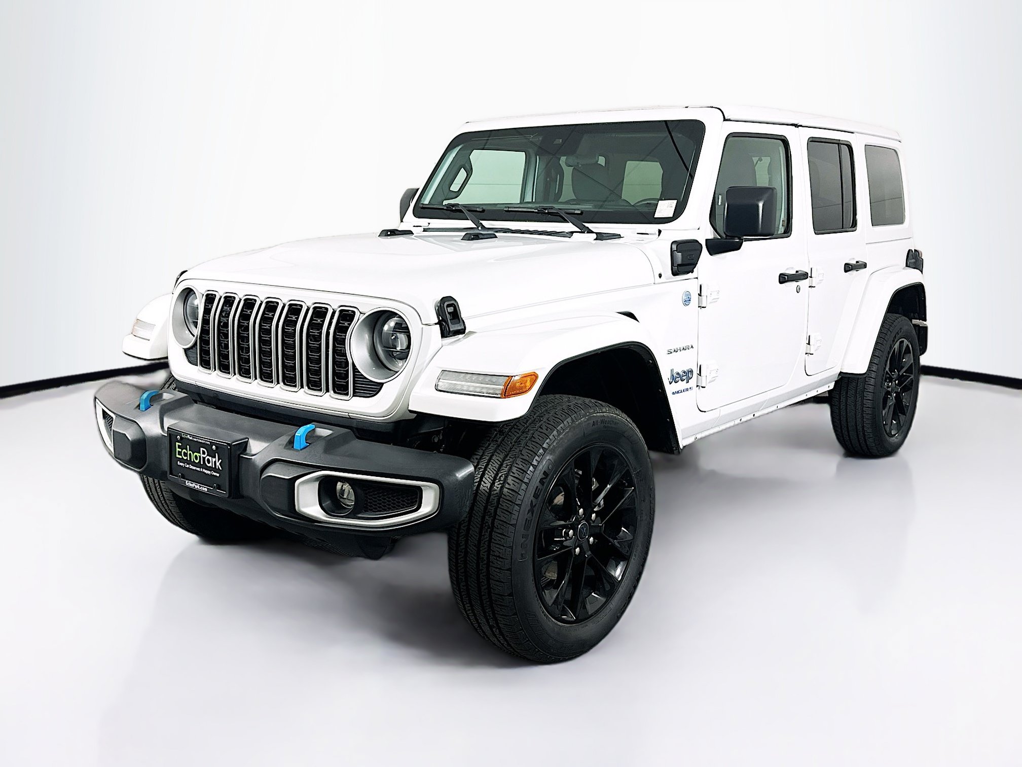 Used 2024 Jeep Wrangler Unlimited Sahara AWD/4WD image 3