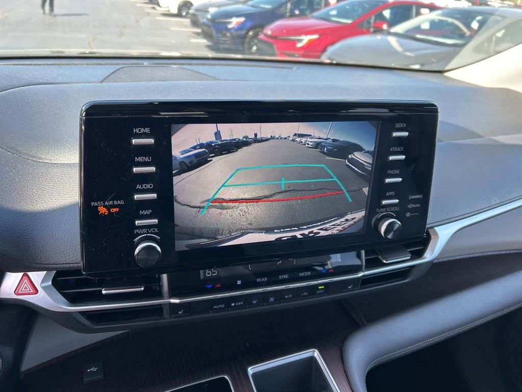 Used 2021 Toyota Sienna XLE image 12