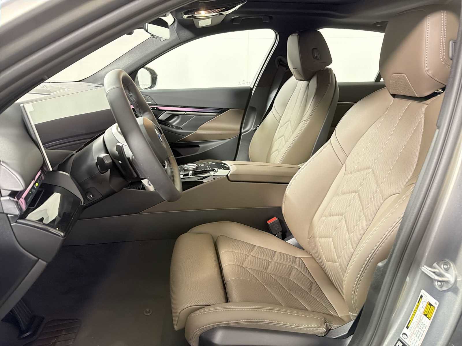 New 2026 BMW 530i xDrive w/ Convenience Package image 11