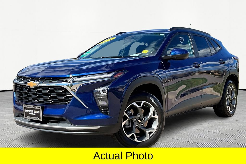 Used 2024 Chevrolet Trax LT w/ Driver Confidence Package