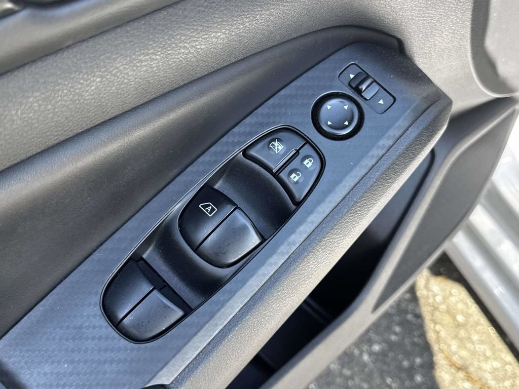 Used 2024 Nissan Altima 2.5 SV FWD image 14