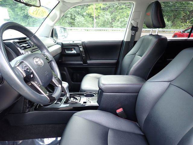 Certified 2019 Toyota 4Runner TRD Off-Road Premium AWD/4WD image 17