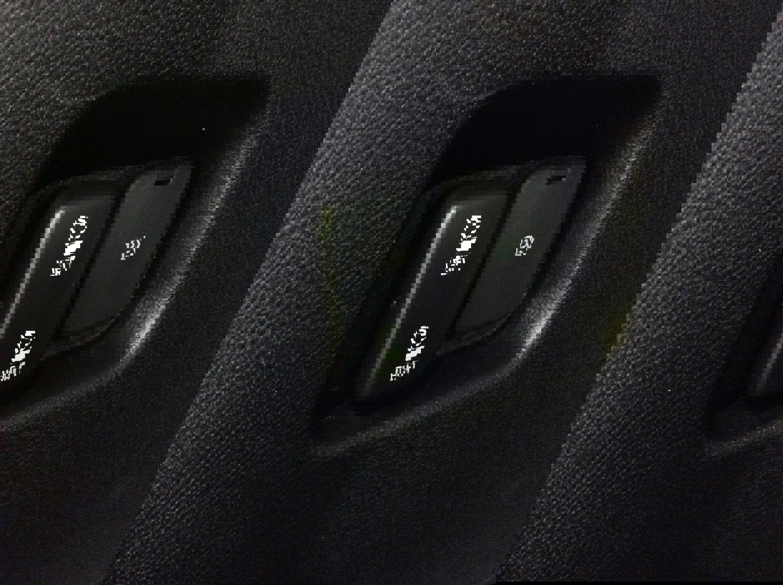 Used 2024 Ford Edge SEL w/ Convenience Package image 6