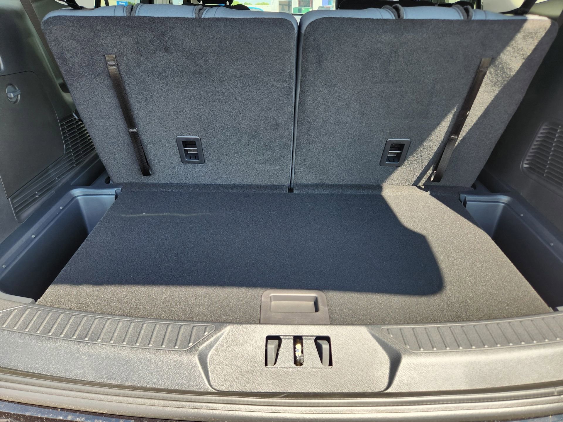 New 2025 Ford Explorer Active image 25