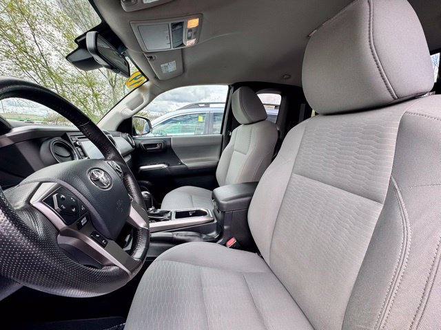 Used 2019 Toyota Tacoma SR5 AWD/4WD image 13