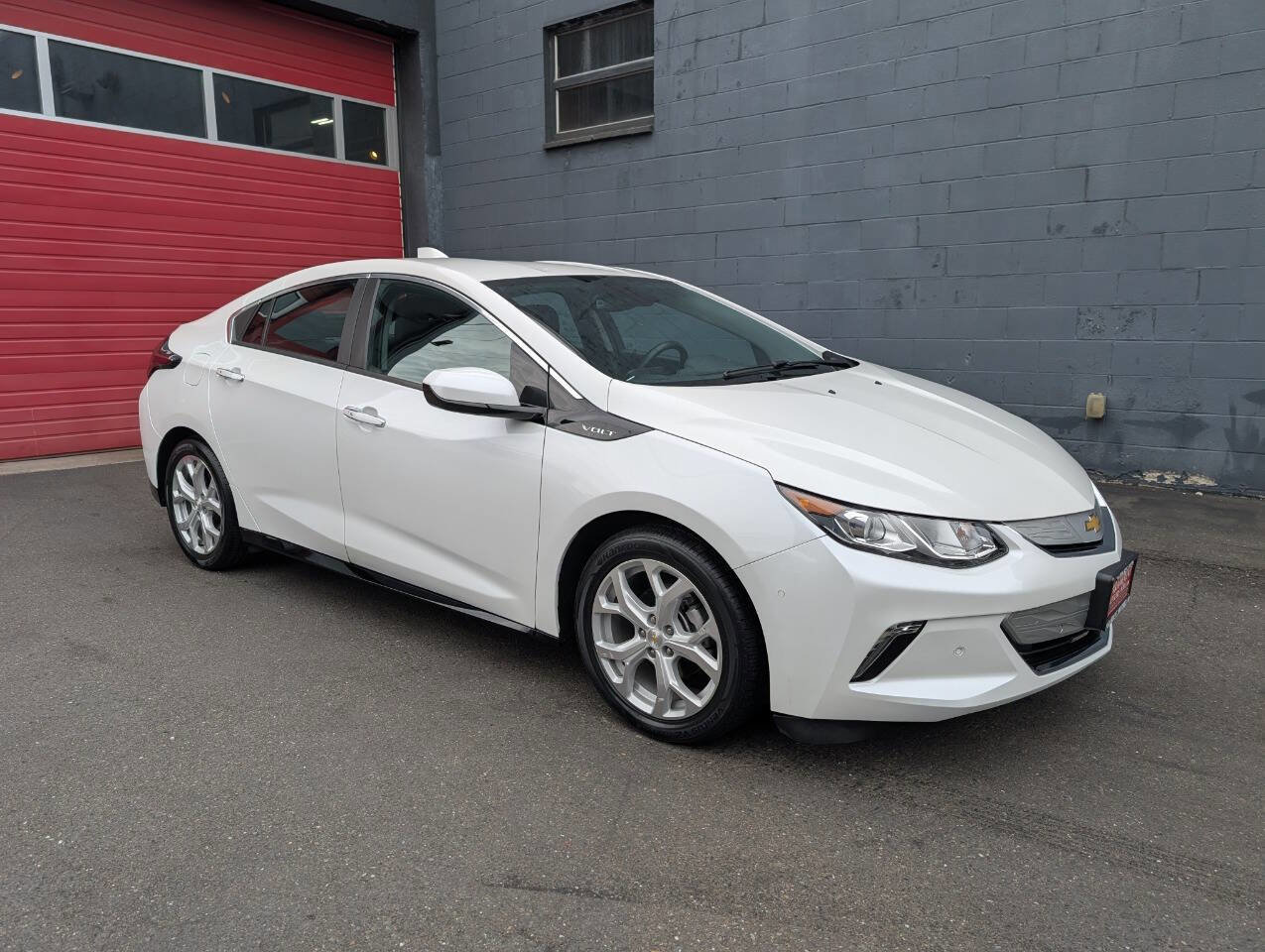 Used 2017 Chevrolet Volt Premier w/ Driver Confidence II Package