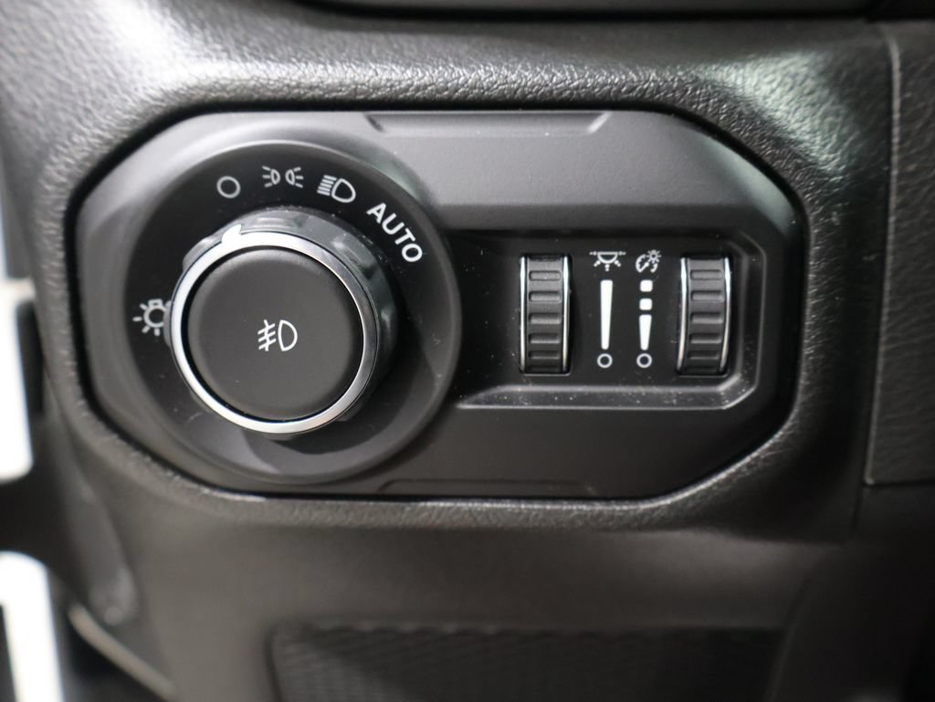 Used 2022 Jeep Wrangler Sport AWD/4WD image 25
