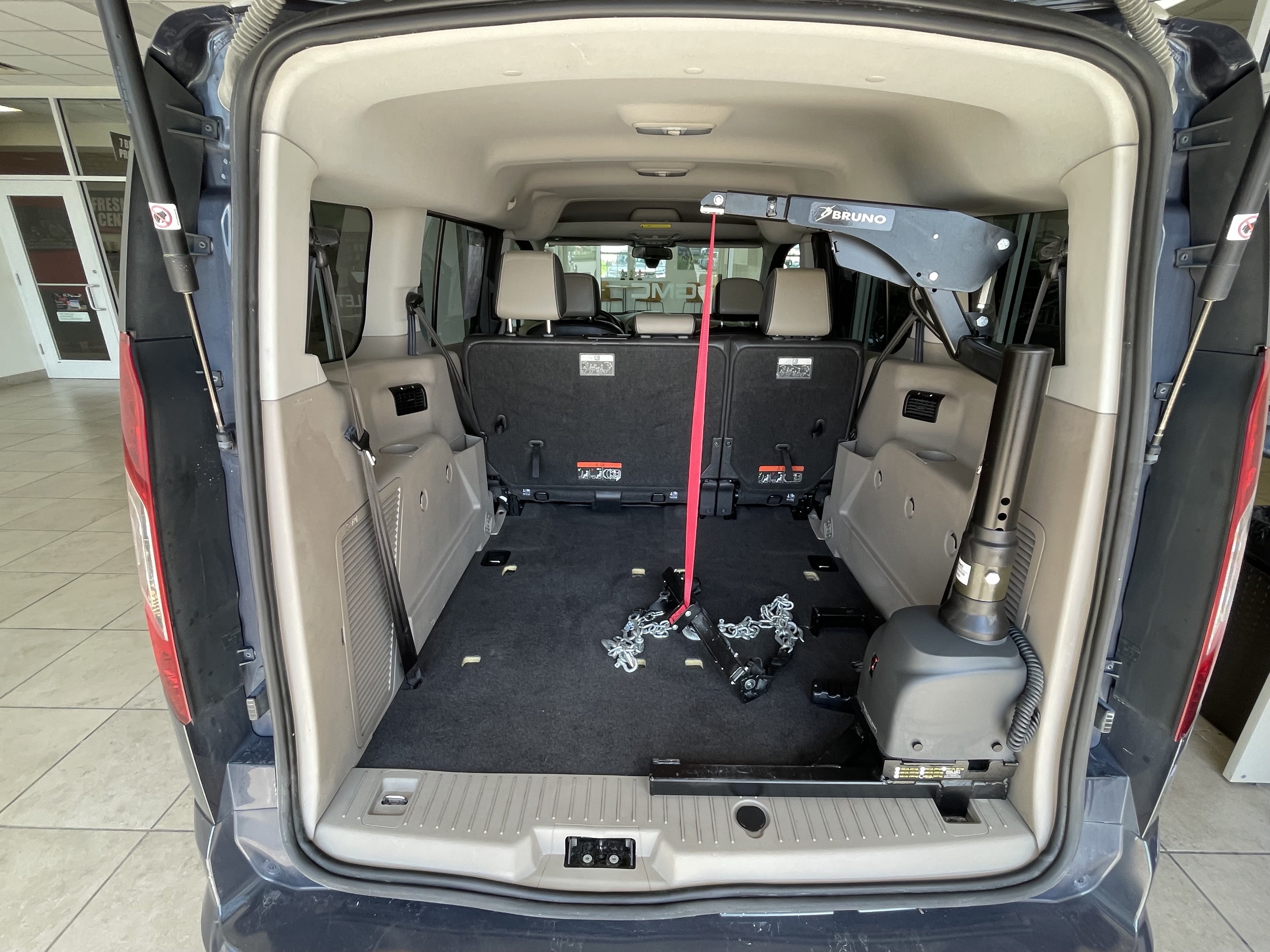 Used 2014 Ford Transit Connect XLT FWD image 16