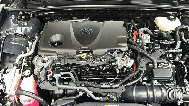Used 2025 Toyota Camry LE image 32
