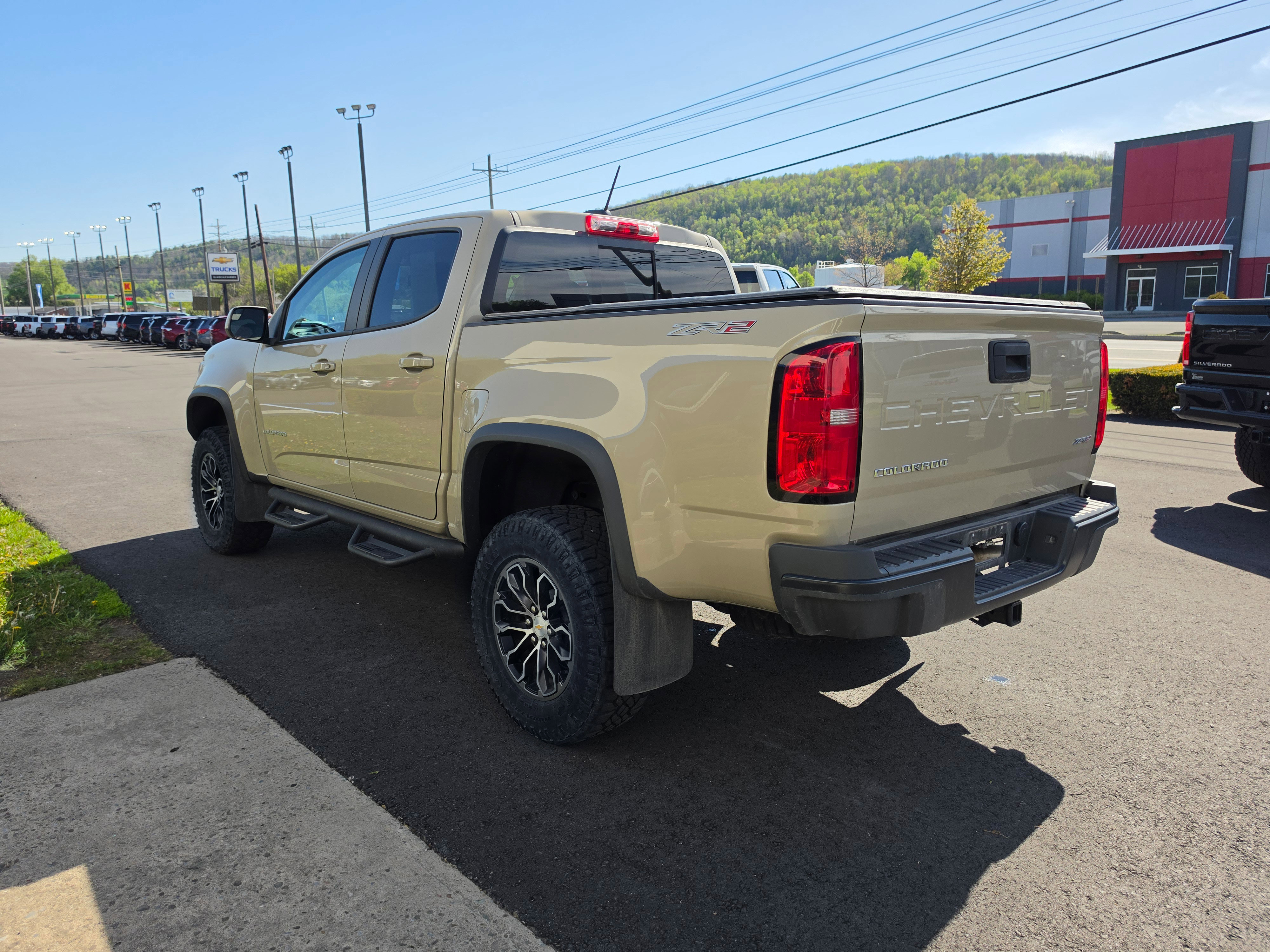 Used 2022 Chevrolet Colorado ZR2 AWD/4WD image 6