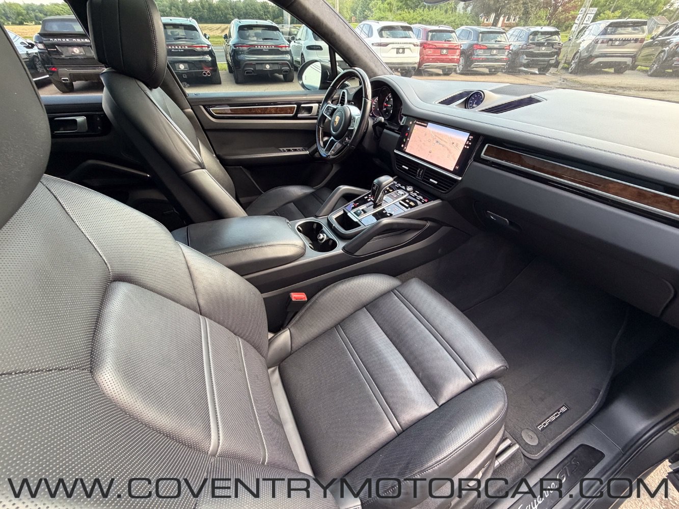 Used 2022 Porsche Cayenne GTS AWD/4WD image 36