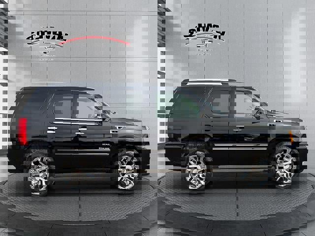 Used 2012 Cadillac Escalade Platinum image 3