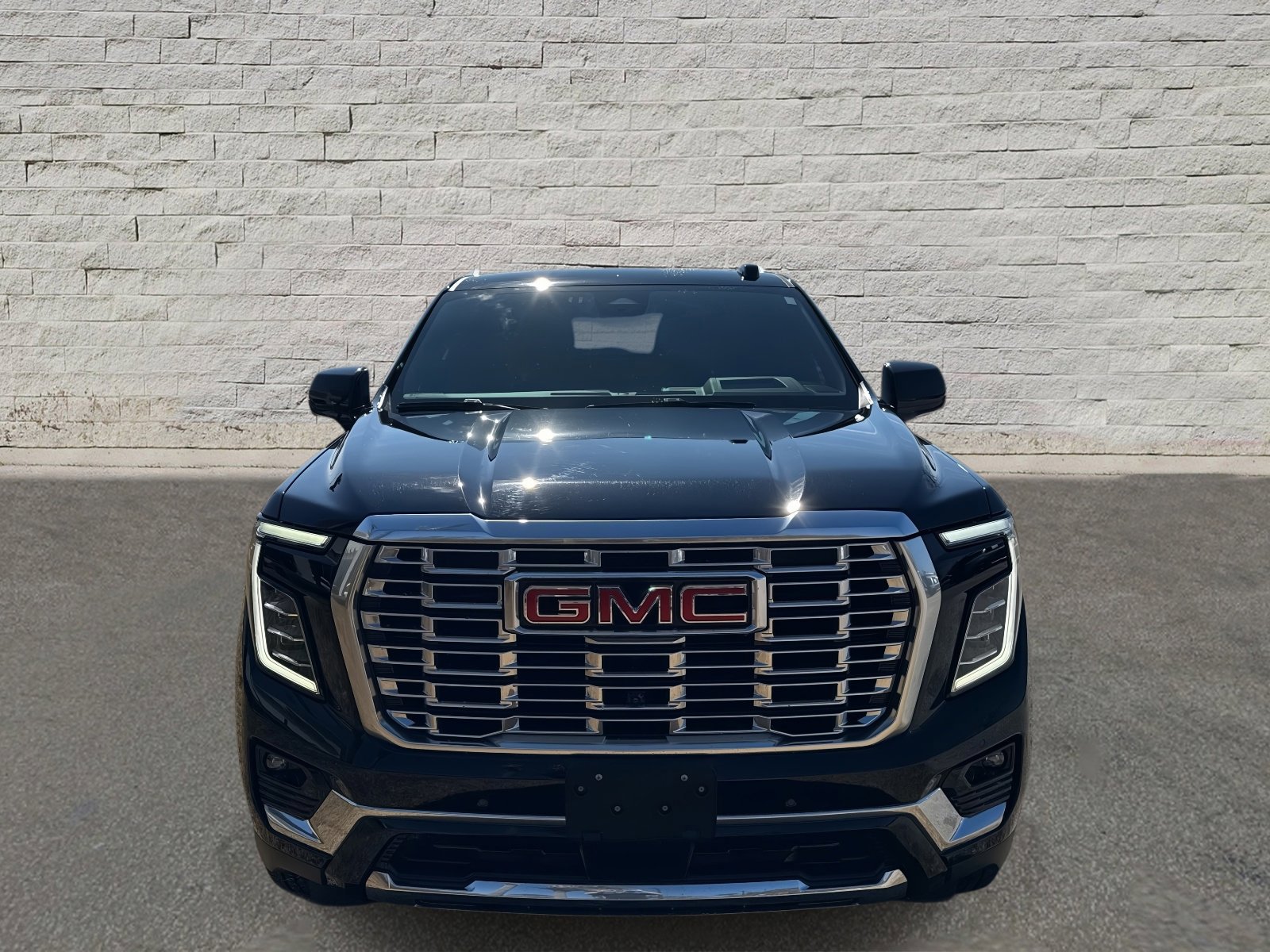 Used 2025 GMC Yukon XL Denali image 7