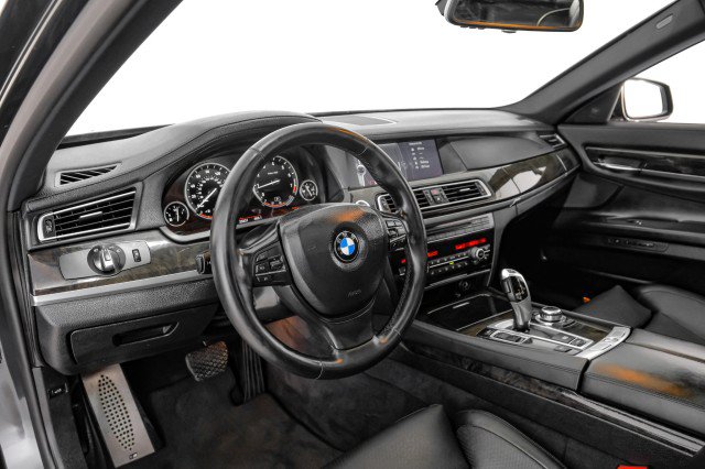 Used 2012 BMW 750i RWD image 13
