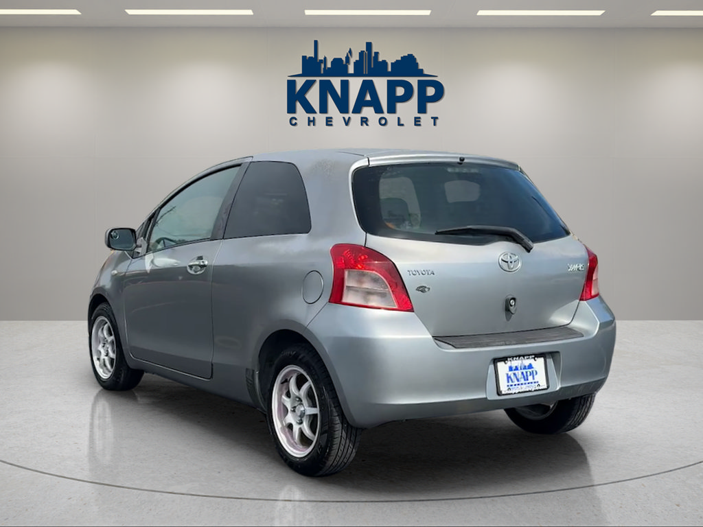 Used 2008 Toyota Yaris 2-Door Hatchback FWD image 3