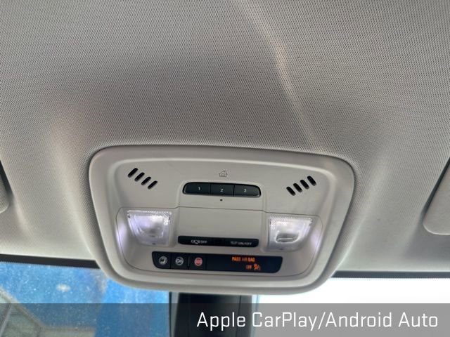 Used 2021 Chevrolet Traverse LT w/ LT Premium Package image 31