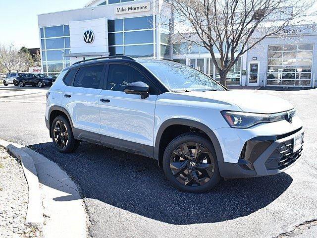 New 2025 Volkswagen Taos SE