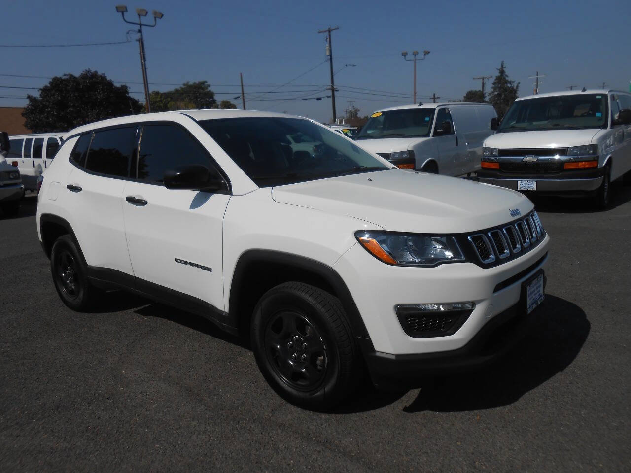 Used 2020 Jeep Compass Sport image 3