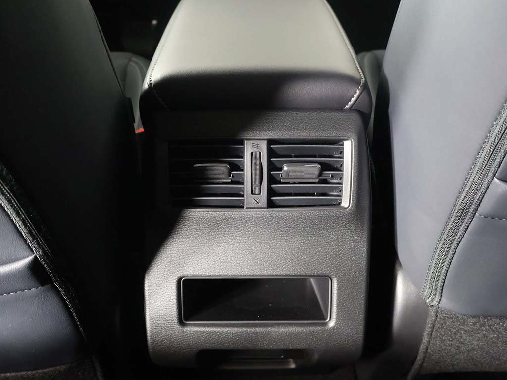 New 2026 Mitsubishi Outlander SE FWD image 48