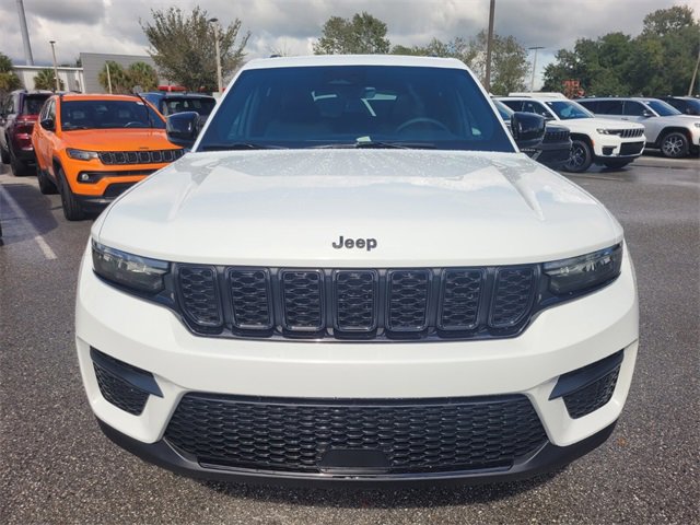 New 2025 Jeep Grand Cherokee Altitude image 20
