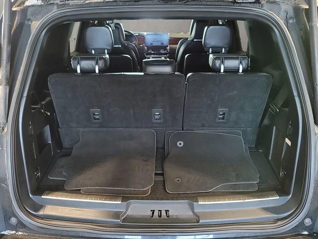 Used 2024 Lincoln Navigator Reserve image 7