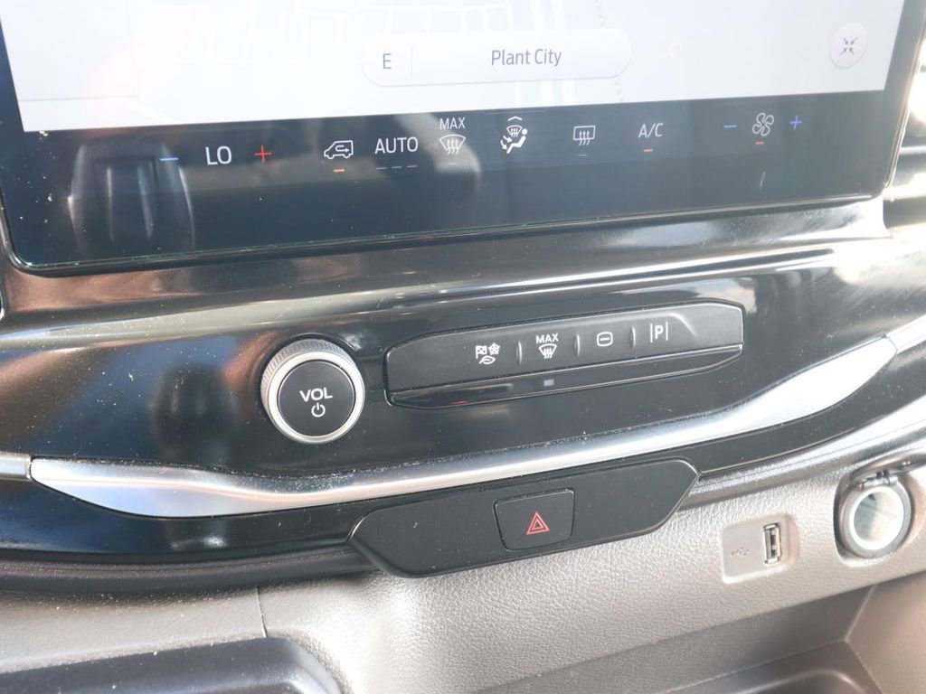 Certified 2023 Ford Transit 350 XLT image 24