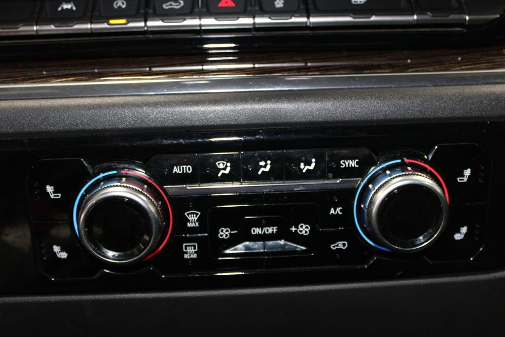 Used 2024 GMC Sierra 1500 SLE image 49