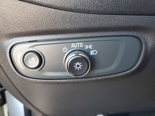 Used 2023 Chevrolet Equinox LT image 20