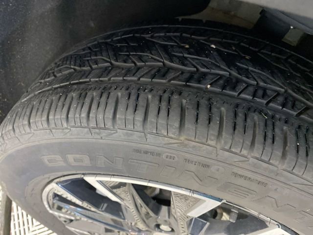 Used 2024 Chevrolet Traverse LT FWD image 23