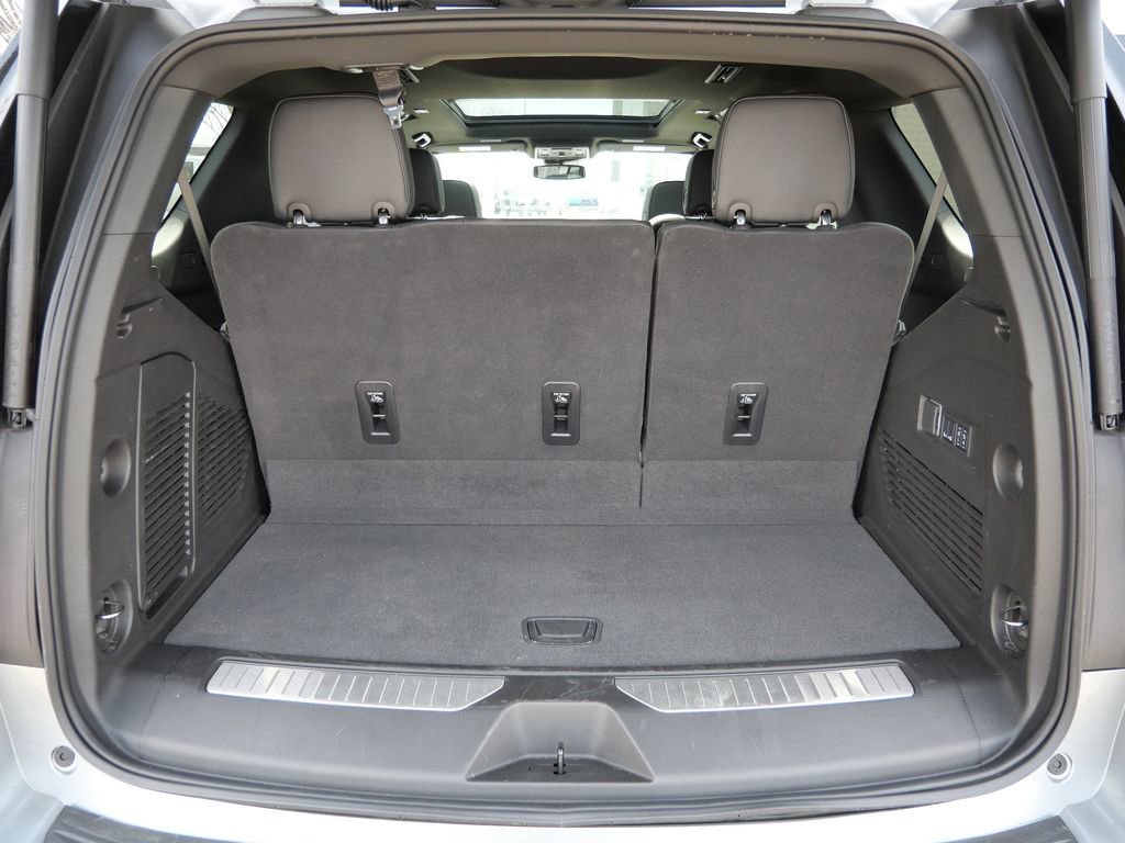 Used 2025 GMC Yukon Denali w/ Sun & Power Step Package AWD/4WD image 26