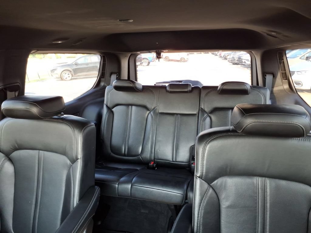 Certified 2022 Jeep Wagoneer Series III w/ Flexible Seating Group AWD/4WD image 14