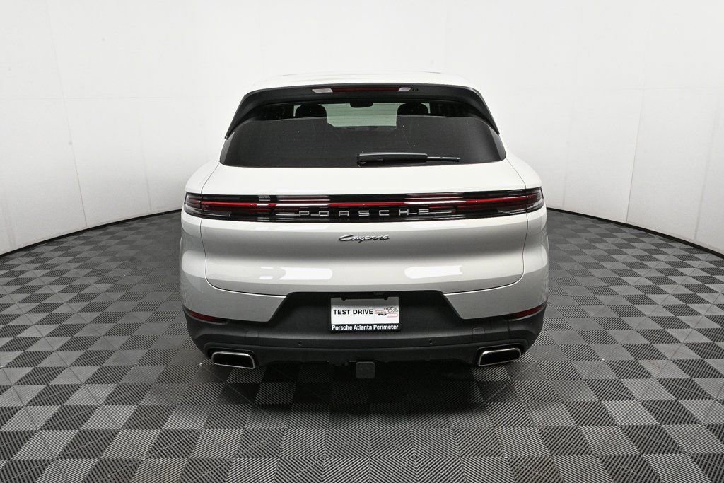New 2026 Porsche Cayenne image 32