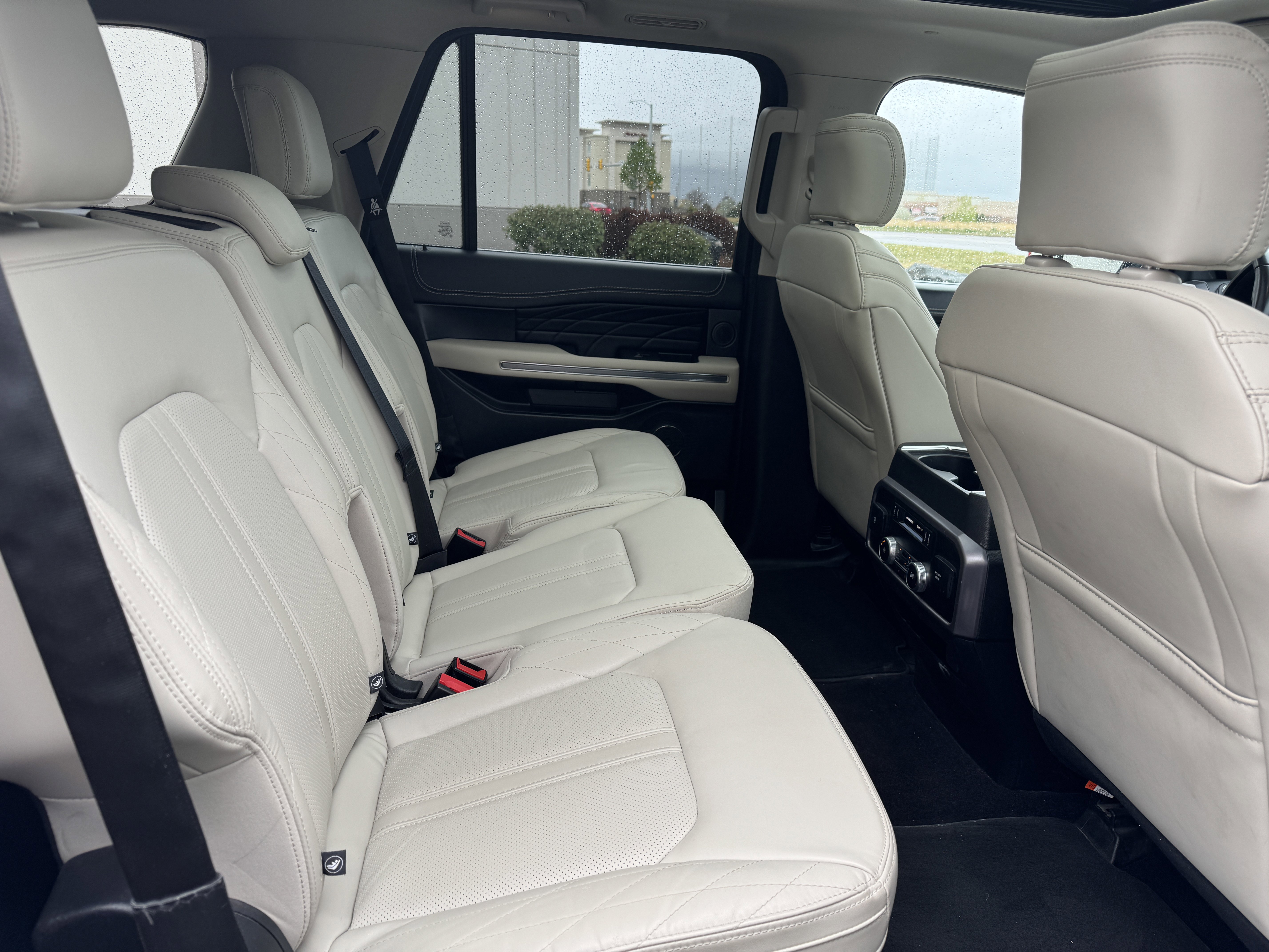 Used 2021 Ford Expedition Platinum AWD/4WD image 27