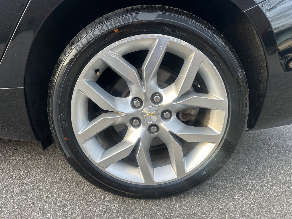 Used 2019 Chevrolet Impala Premier FWD image 34