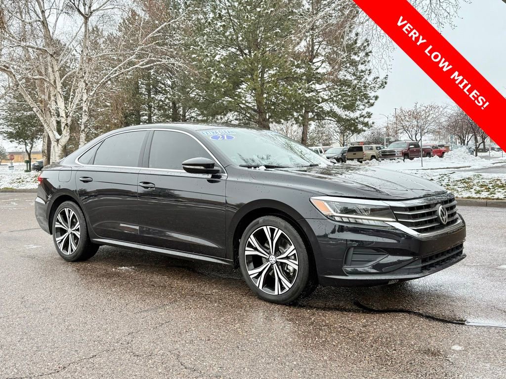 Used 2021 Volkswagen Passat 2.0T SE image 2