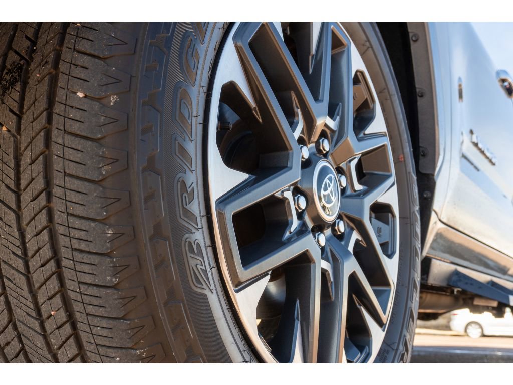 Used 2024 Toyota Tundra Limited image 28