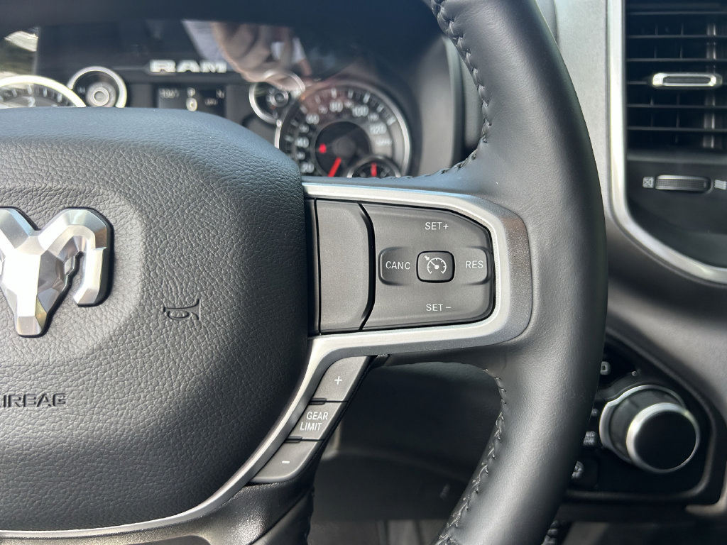 Used 2023 RAM 1500 Big Horn AWD/4WD image 39