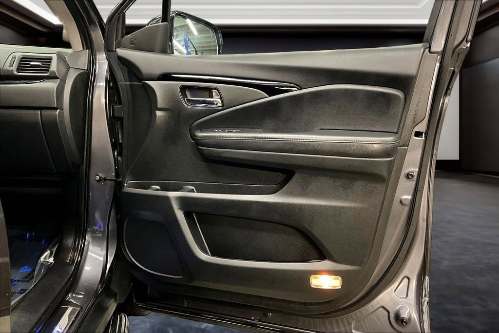 Used 2019 Honda Pilot Touring image 29
