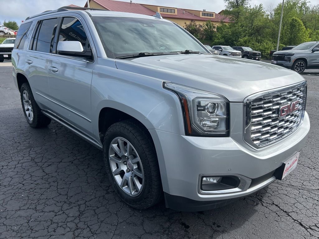 Used 2019 GMC Yukon Denali AWD/4WD image 2