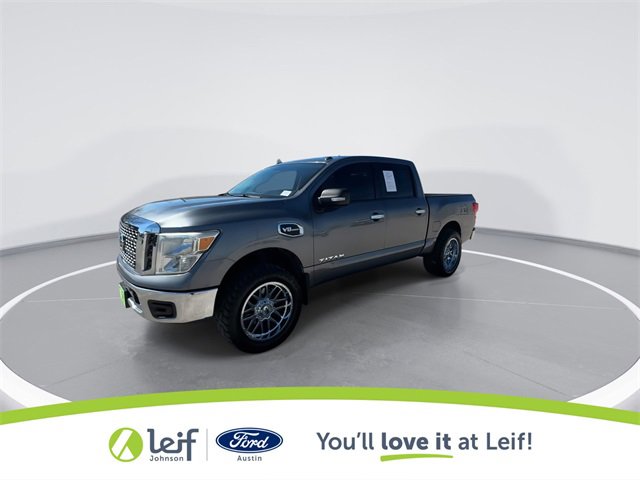 Used 2017 Nissan Titan SV image 5